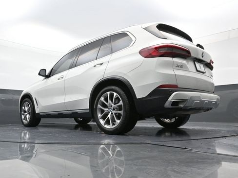 Used 2023 BMW X5 xDrive40i w/ Premium Package image 25