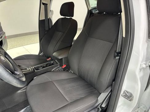 Used 2016 Ford Focus SE FWD image 12