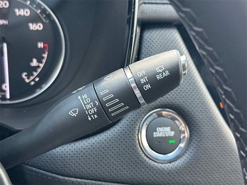 New 2025 Cadillac XT6 Luxury image 26