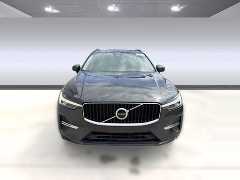 Used 2023 Volvo XC60 B5 Core w/ Climate Package image 6