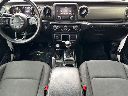 Used 2018 Jeep Wrangler Unlimited Sport AWD/4WD image 12