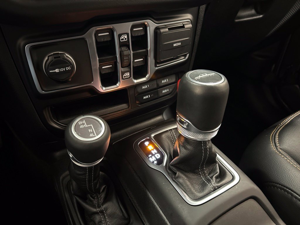 Used 2025 Jeep Gladiator Sport AWD/4WD image 25