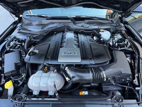 Used 2018 Ford Mustang GT w/ Equipment Group 301A image 10