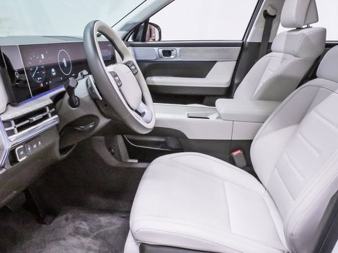 Used 2025 Hyundai Santa Fe Calligraphy image 10