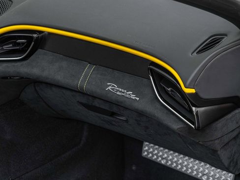 Certified 2025 Ferrari Roma Base image 65