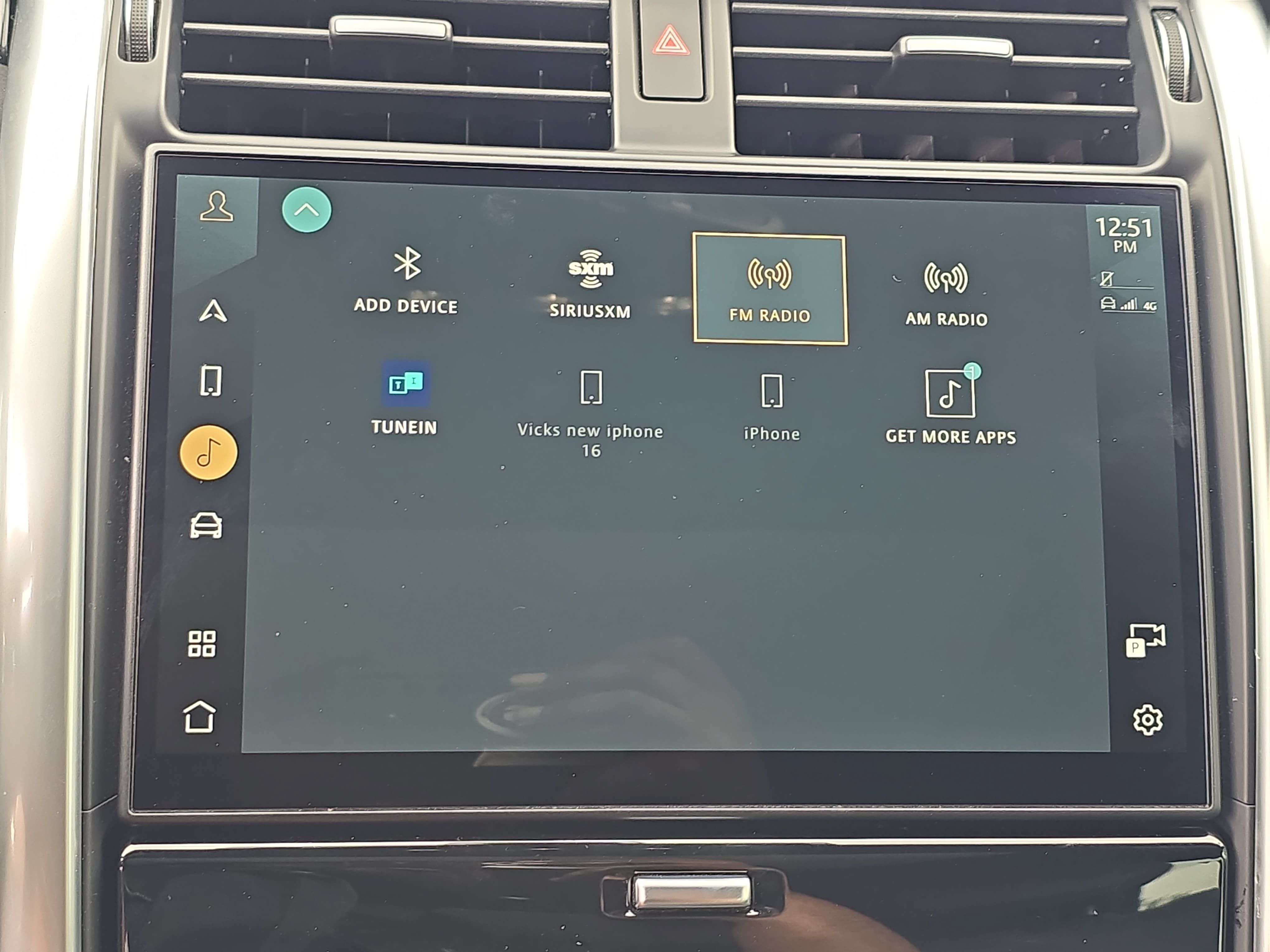 Certified 2025 Land Rover Discovery S AWD/4WD image 22