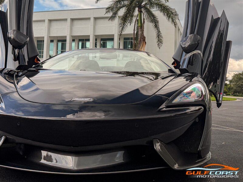 Used 2018 McLaren 570S Spider RWD image 3