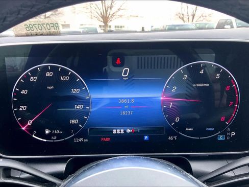 Used 2024 Mercedes-Benz GLC 300 4MATIC image 26