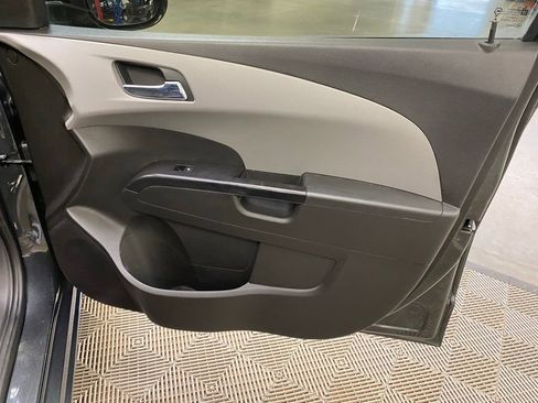 Used 2020 Chevrolet Sonic LT w/ Convenience Package FWD image 11