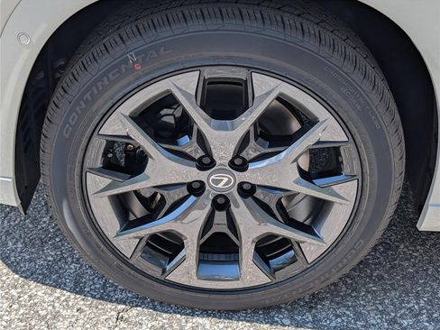 New 2026 Lexus TX 500h AWD image 7