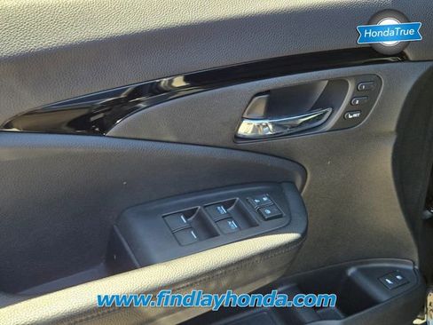 Certified 2018 Honda Pilot Touring image 25