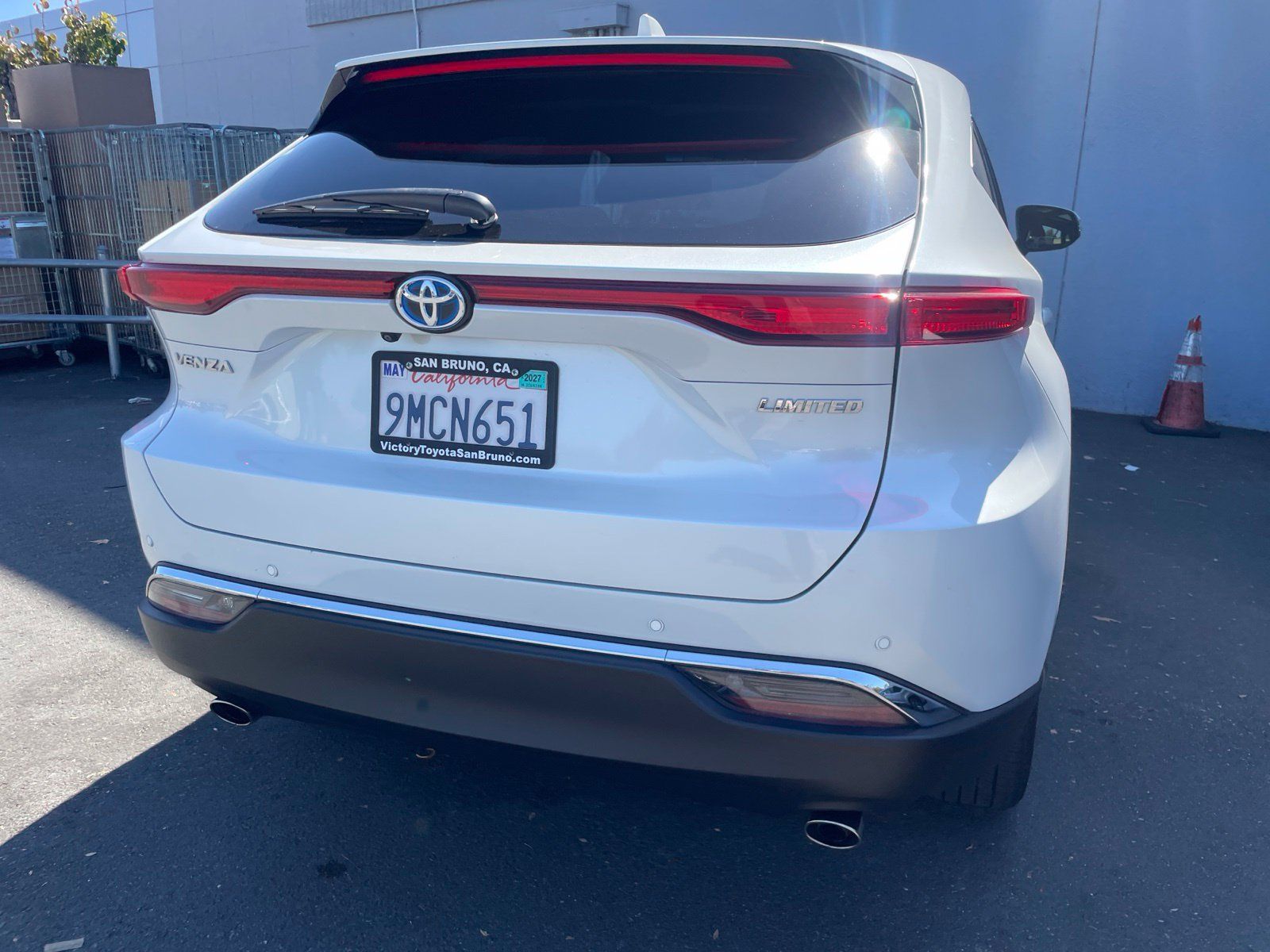 Used 2024 Toyota Venza AWD/4WD image 10