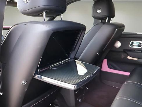 Certified 2023 Rolls-Royce Cullinan Black Badge w/ Driver's Package image 17