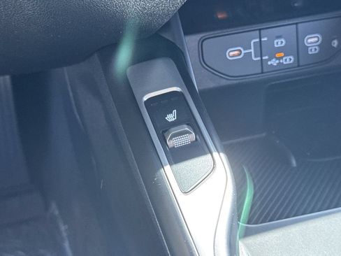 Used 2025 Kia Sorento S AWD/4WD image 25