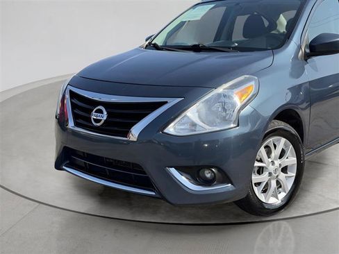 Used 2016 Nissan Versa SV w/ SV Appearance Package FWD image 3
