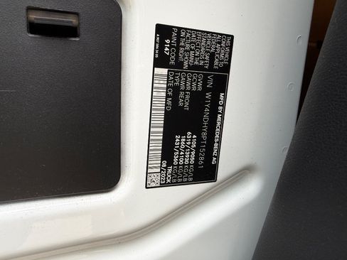 Used 2023 Mercedes-Benz Sprinter 2500 image 18