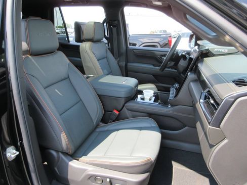 Certified 2026 GMC Yukon AT4 w/ AT4 Premium Plus Package AWD/4WD image 26