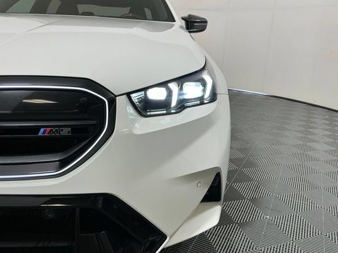 Used 2026 BMW M5 w/ Carbon Package AWD/4WD image 8