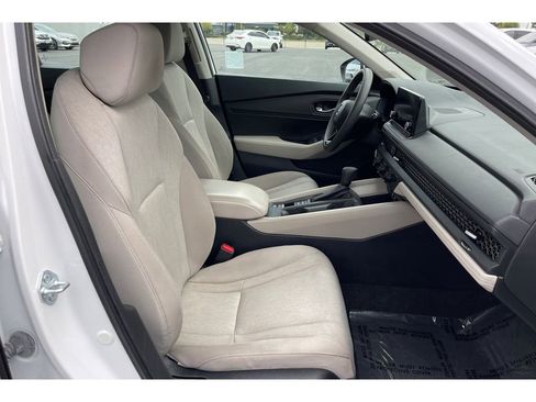 Certified 2023 Honda Accord EX image 18