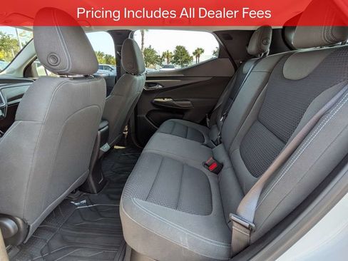 Used 2023 Chevrolet Bolt EUV LT FWD image 14