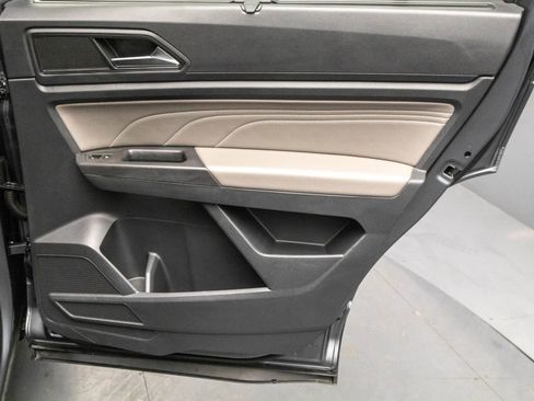 Used 2023 Volkswagen Atlas SE AWD/4WD image 37