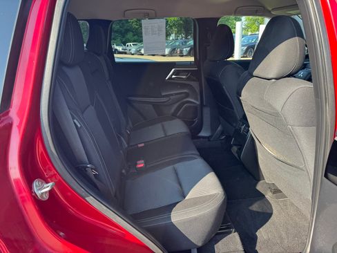 Used 2022 Mitsubishi Outlander ES AWD/4WD image 12