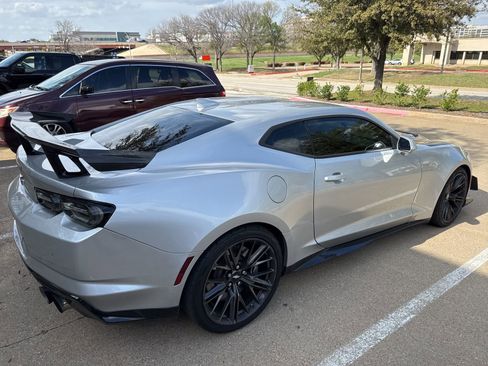 Used 2019 Chevrolet Camaro ZL1 image 2