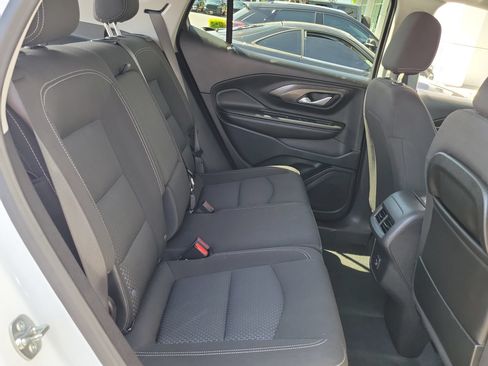 Used 2024 GMC Terrain SLE FWD image 20