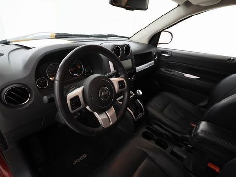 Used 2016 Jeep Compass High Altitude image 9