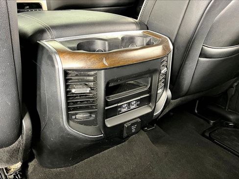 Used 2021 RAM 1500 Laramie image 12