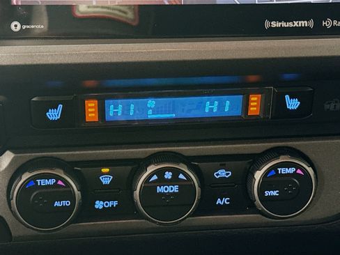 Certified 2022 Toyota Tacoma TRD Off-Road w/ TRD Premium Off Road Package image 21