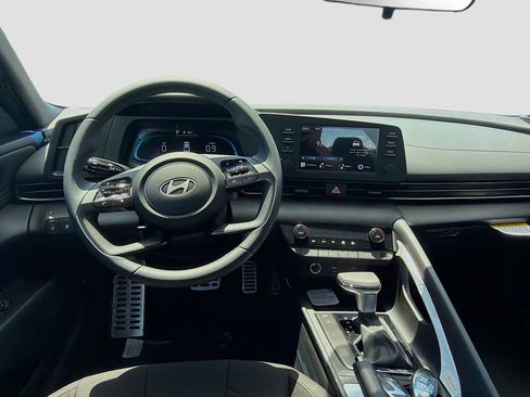 New 2026 Hyundai Elantra Sport FWD image 15
