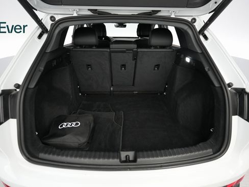Used 2024 Audi Q4 e-tron Premium w/ Convenience Package image 22
