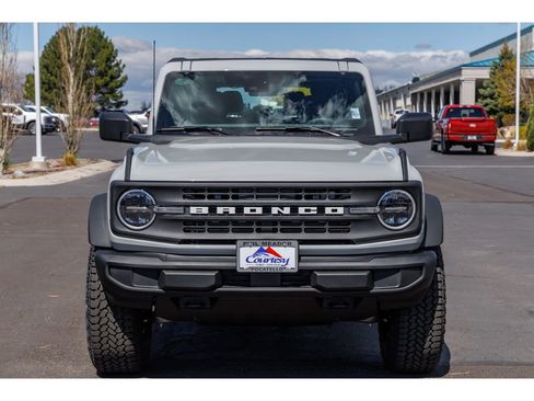 New 2026 Ford Bronco 2-Door AWD/4WD image 8