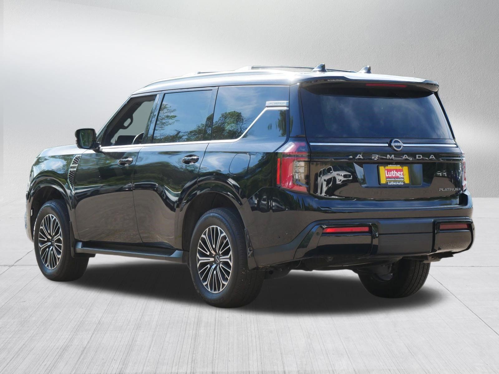 Certified 2025 Nissan Armada Platinum w/ Convenience Package AWD/4WD image 5