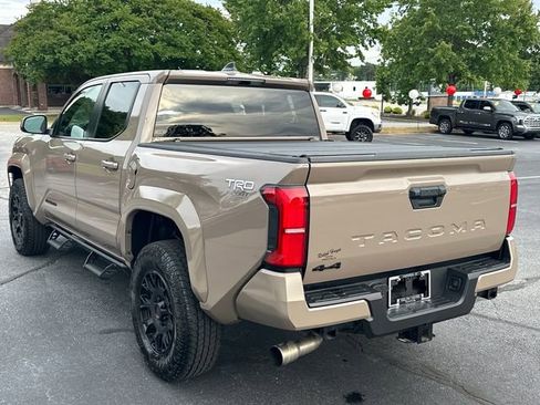 Used 2026 Toyota Tacoma TRD Sport AWD/4WD image 5