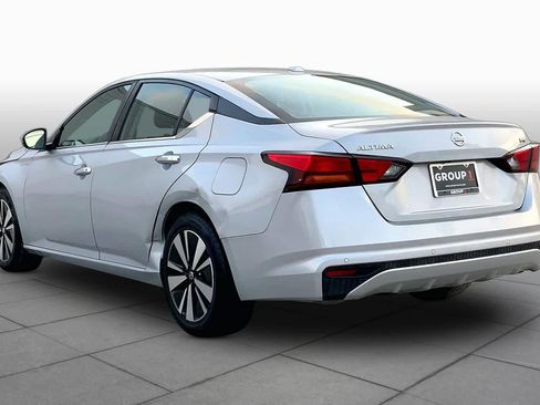 Used 2021 Nissan Altima 2.5 SV FWD image 11