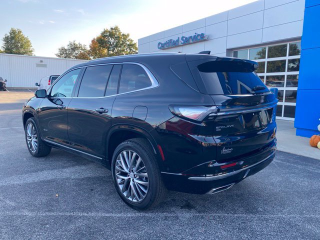 Used 2026 Buick Enclave Avenir AWD/4WD image 3