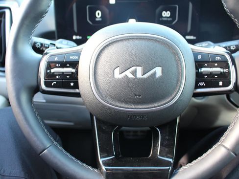 Certified 2025 Kia Sorento SX Prestige image 19