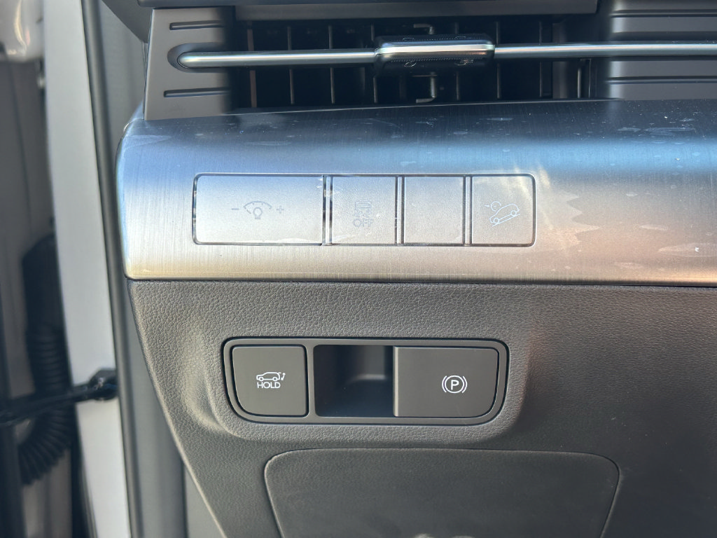 New 2027 Hyundai Kona Limited AWD/4WD image 30