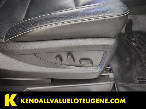 Used 2015 Chevrolet Suburban LT AWD/4WD image 28