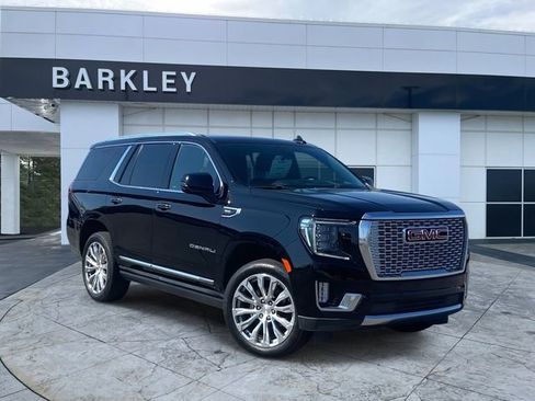 Used 2022 GMC Yukon Denali w/ Advanced Technology Package image 1
