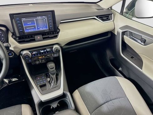 Certified 2020 Toyota RAV4 XLE image 24