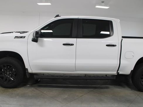 Used 2025 Chevrolet Silverado 1500 LT Trail Boss w/ LT Trail Boss Premium Package AWD/4WD image 6