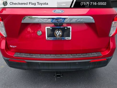 Used 2021 Ford Explorer XLT RWD image 17