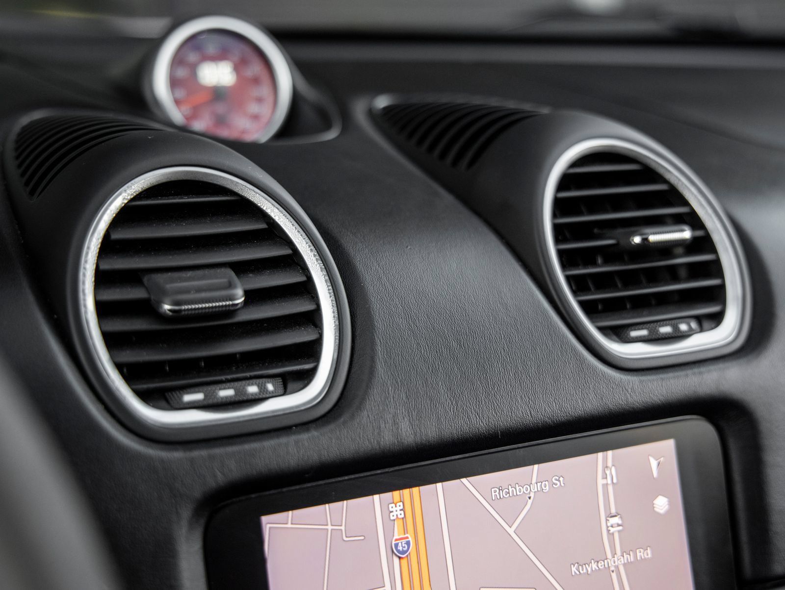 Certified 2019 Porsche 718 Cayman RWD image 28