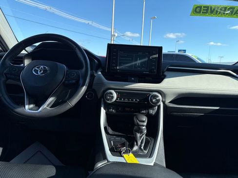 Used 2020 Toyota RAV4 XLE w/ Convenience Package image 15