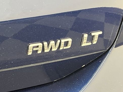 Used 2023 Chevrolet Equinox LT w/ Driver Convenience Package image 29