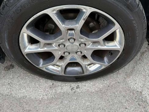 Used 2015 Dodge Charger SXT w/ AWD Plus Group image 23