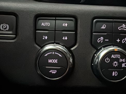 Used 2022 GMC Sierra 1500 Elevation w/ Elevation Premium Package image 12